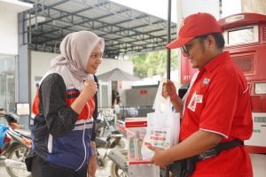 Pertamina Patra Niaga Terus Lakukan Upaya Pemulihan, Salurkan Paket Kesehatan Sebagai Garda Terdepan