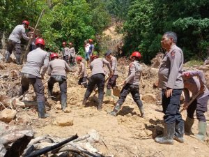 Tim K-9 Polri Maksimalkan Pencarian Korban Longsor di Sibolga, Polda Sumut : Upaya Terus Dimaksimalkan