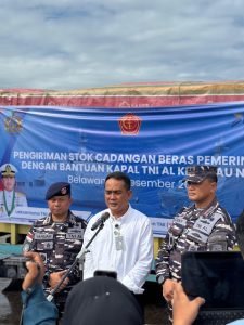 Perum BULOG Kanwil Sumut bersama TNI AL Kirim Stok Cadangan Beras Pemerintah ke Nias sebanyak 320 Ton