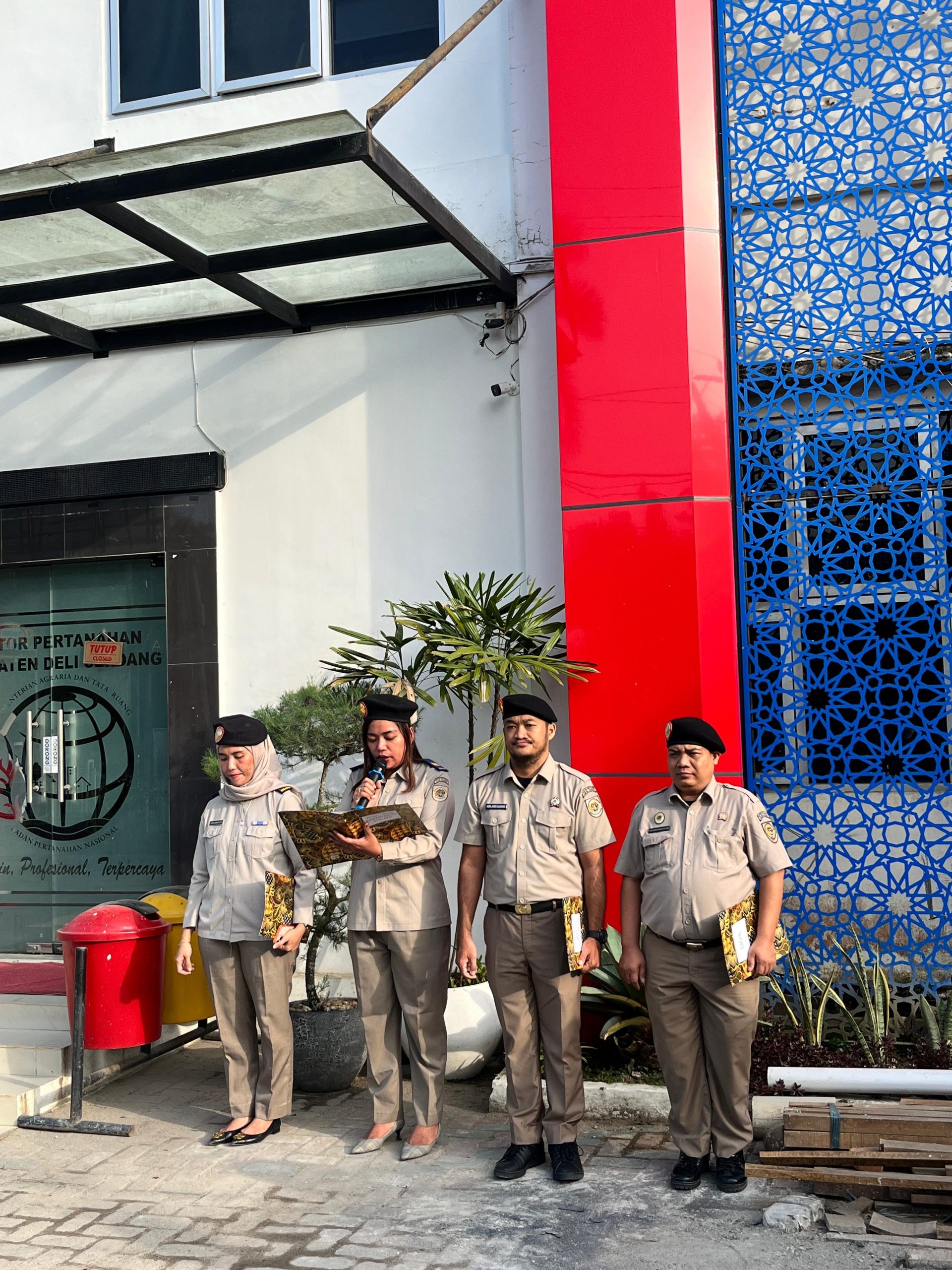 Bangun Disiplin dan Semangat Kerja, Kantor Pertanahan Deli Serdang Gelar Apel Pagi Rutin