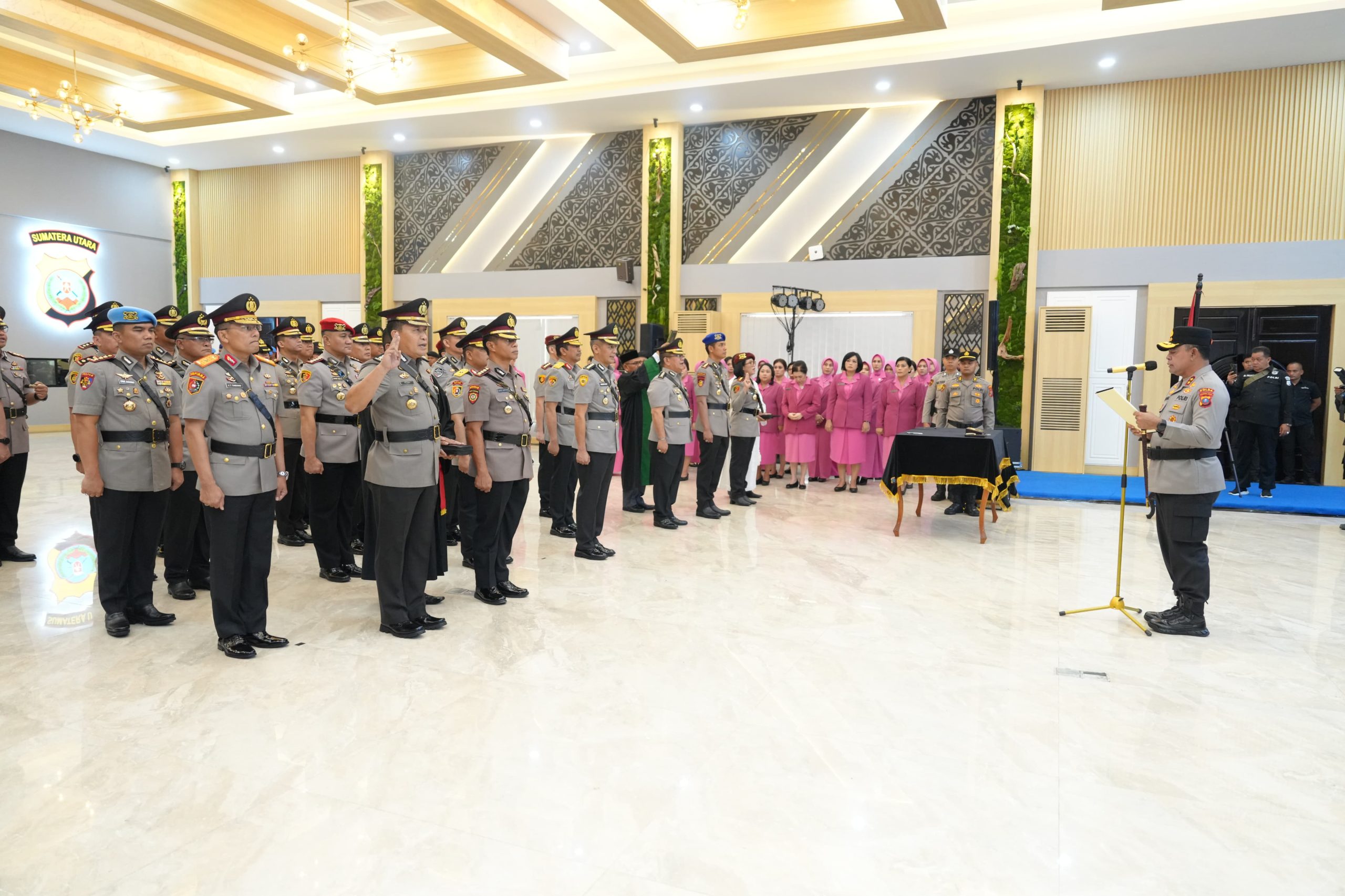Kapolda Sumut Pimpin Sertijab dan Pengukuhan PJU serta Kapolres Jajaran