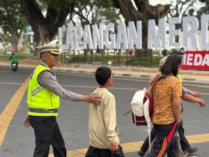 Pastikan Gatur Lalin Pagi Optimal, Dirlantas Polda Sumut Cek Anggota di Titik Padat Medan