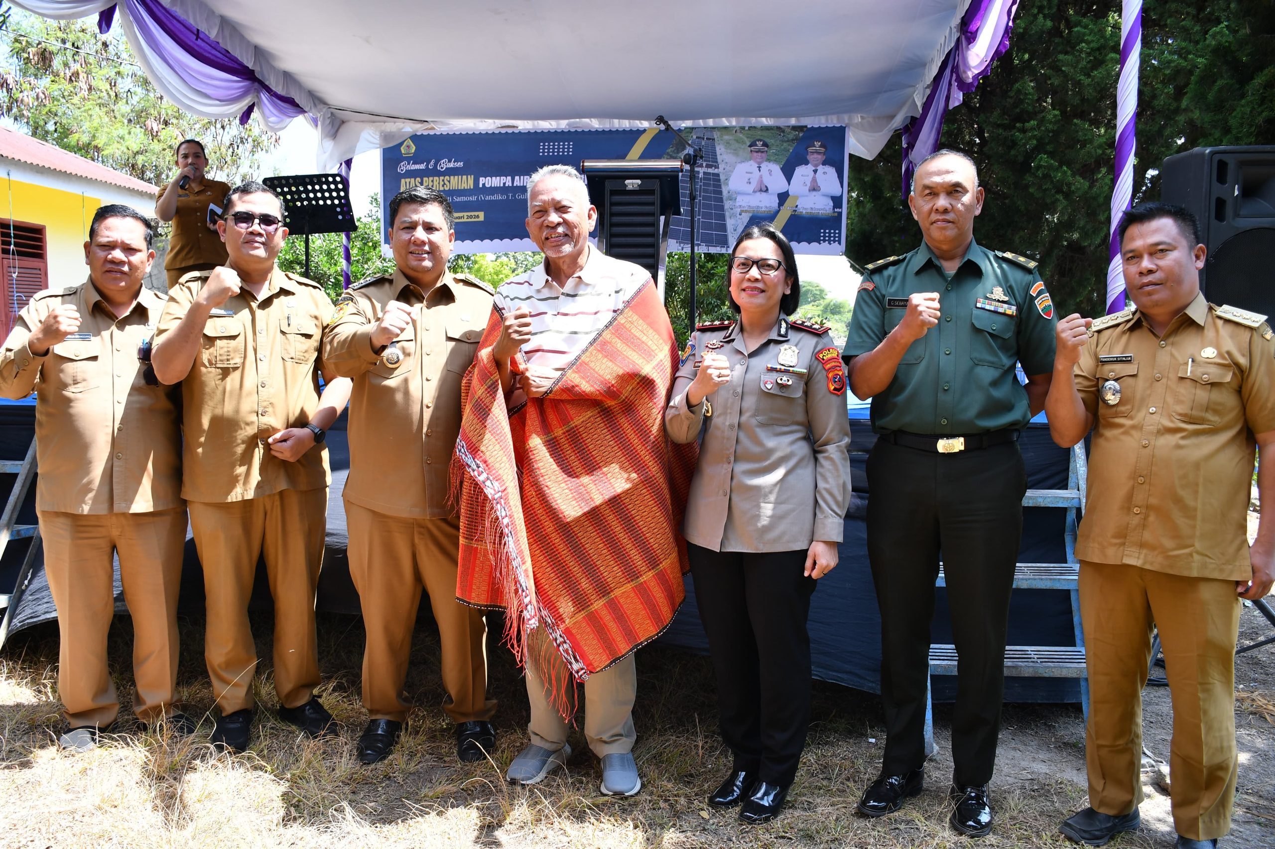 Bupati Samosir Resmikan Pompa Air Tenaga Surya Rp 2,6 Miliar di Onan Runggu