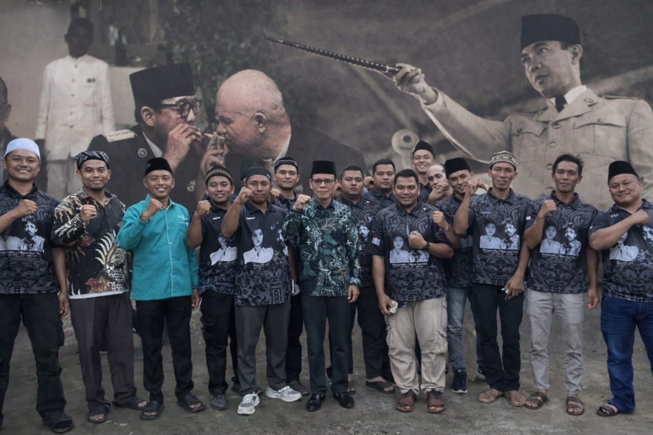 ORGANISASI BURUH FORDISBUNI LANGKAT HADIRI SOSPER DPRD SUMUT DRS H ABDUL KHOIR MM