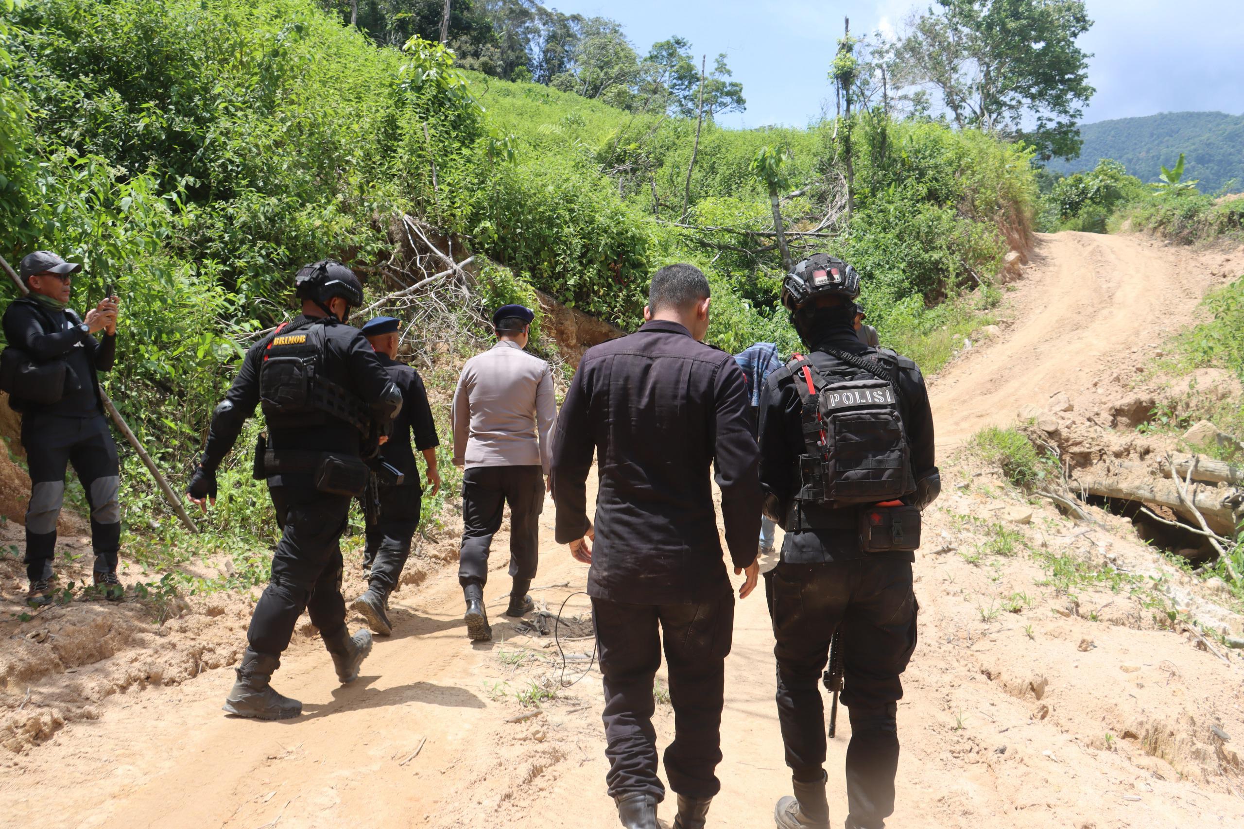 Polda Sumut Bongkar Tambang Emas Ilegal Beromzet Miliaran, 17 Orang dan 14 Ekskavator Diamankan