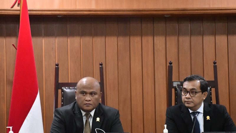 KPPU Agendakan Pemeriksaan Operator Seluler Jepang NTT Docomo Minggu Depan