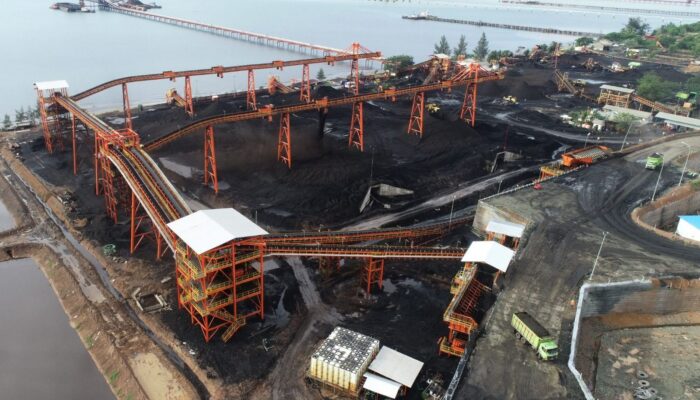 PLN Salurkan 23.040 Unit REC PT Borneo Indobara, Dukung Green Mining