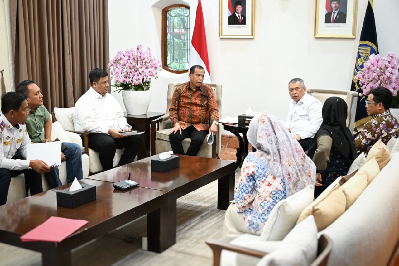 Bupati Samosir Temui Menhub Usulkan Jalur Penyeberangan Danau Samosir–Tongging