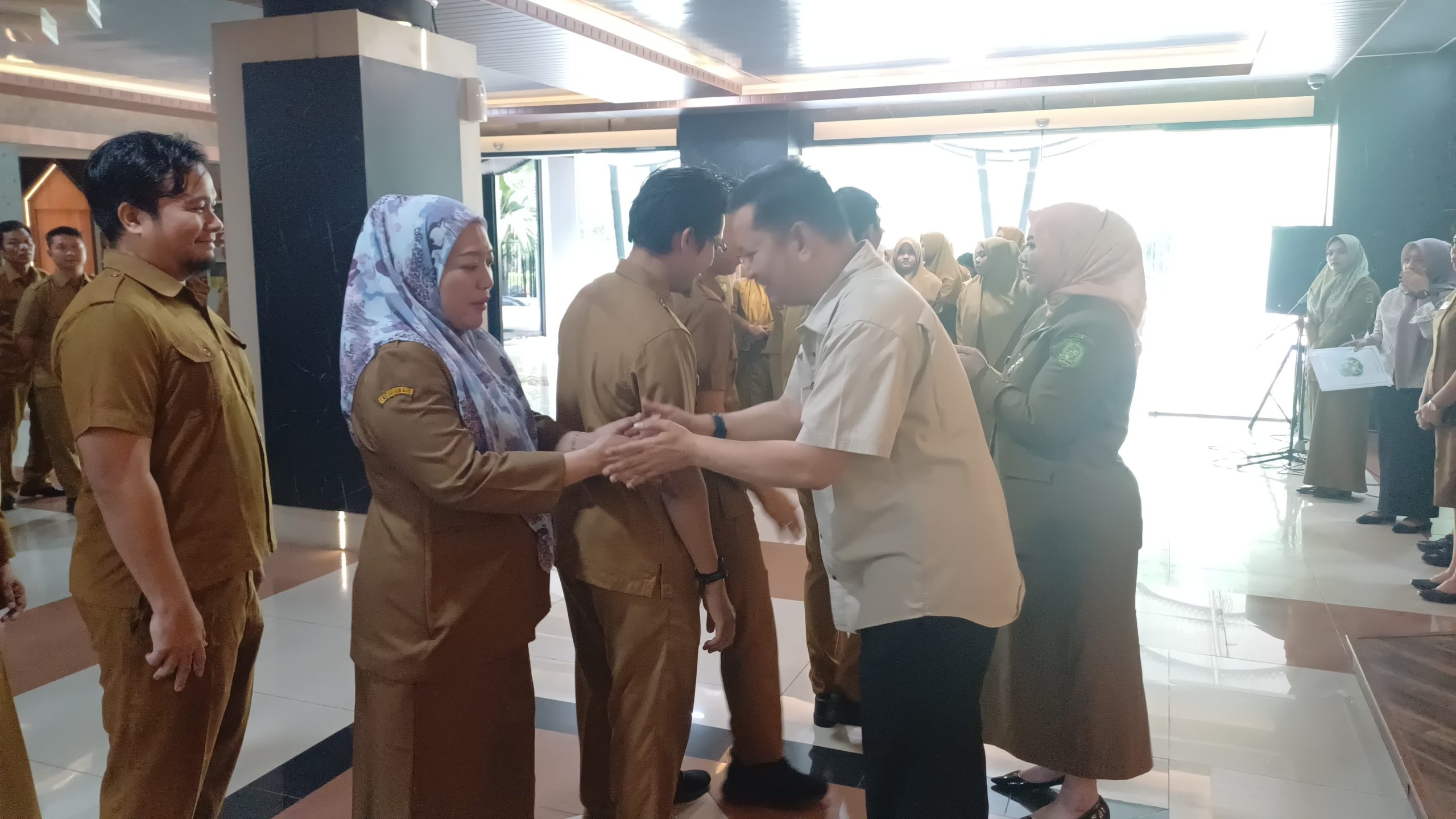 Ali Sipahutar Gelar Apel Perpisahan dengan Seluruh Pegawai DPRD Medan..