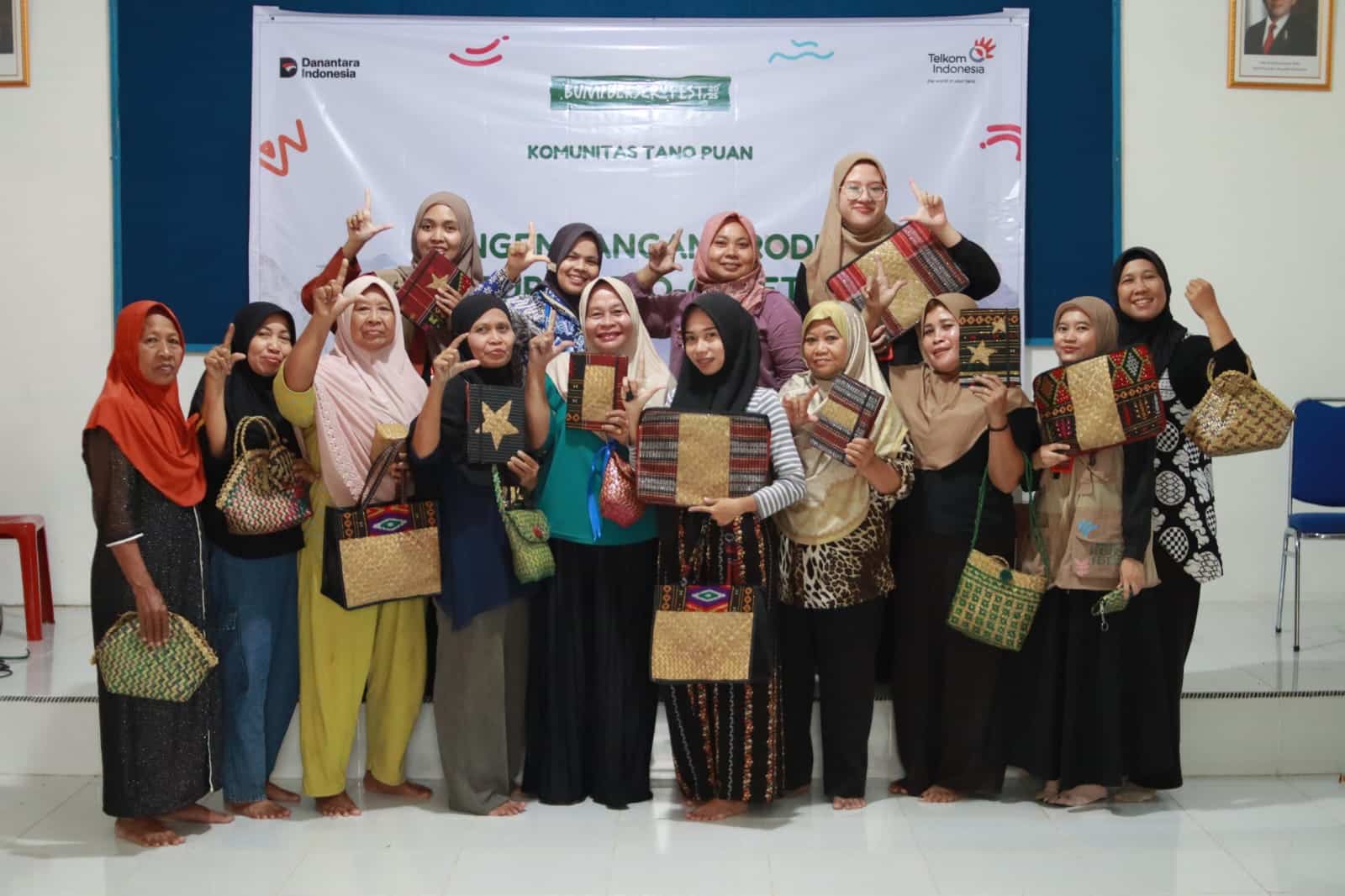 Telkom Bangun Masa Depan Ekonomi Inklusif Lewat Pendampingan, Pemberdayaan Perempuan Penggerak UMKM