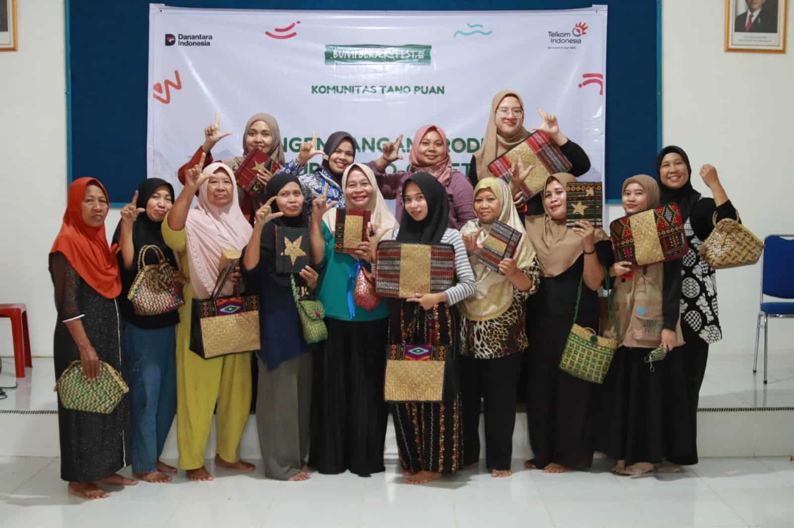 Telkom Bangun Masa Depan Ekonomi Inklusif Lewat Pendampingan, Pemberdayaan Perempuan Penggerak UMKM