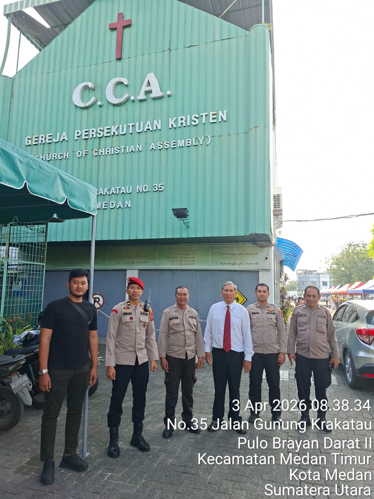 Polsek Medan TimurBeri Keamanan dan Kenyamanan Dalam Perayaan Paskah