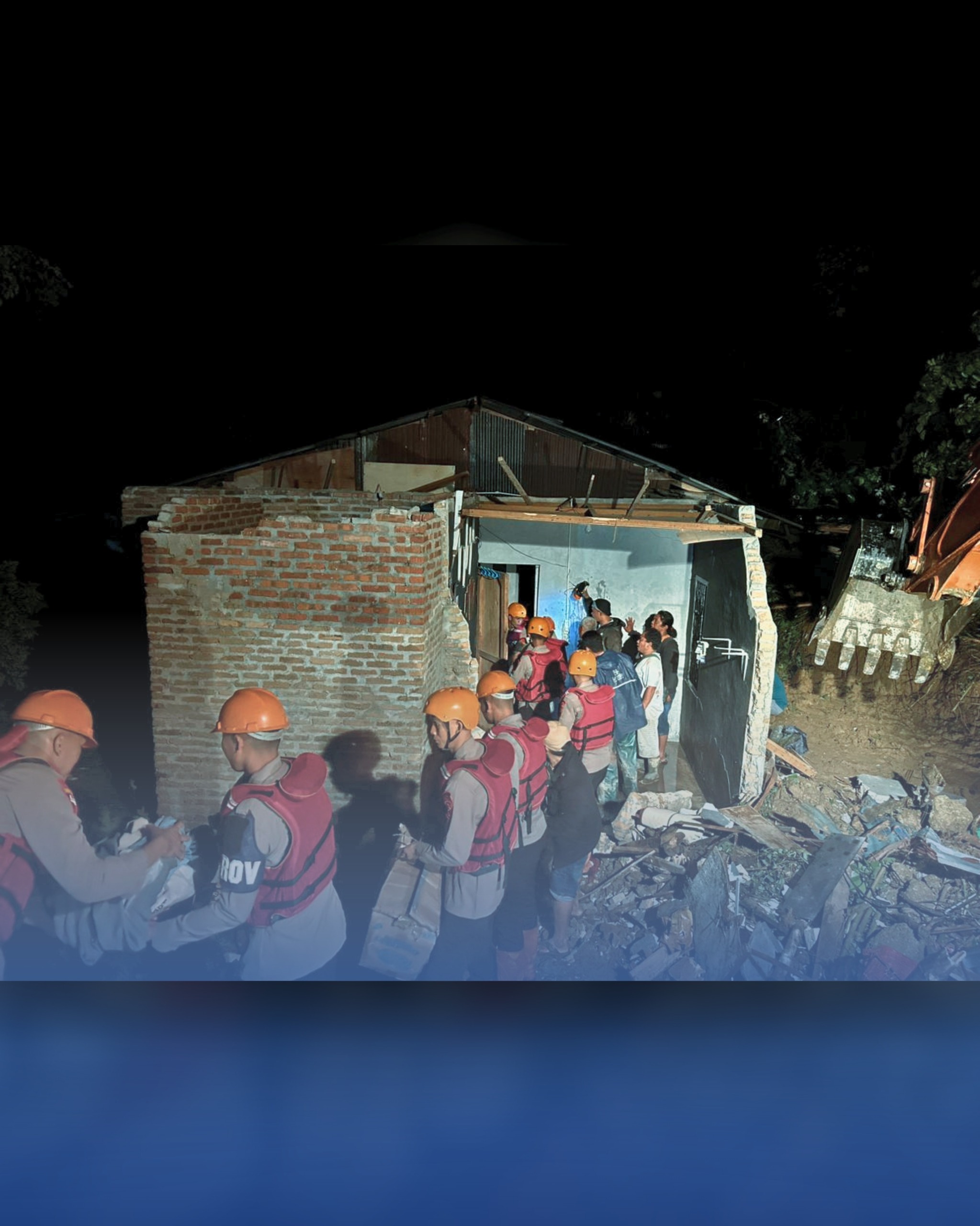 “Dini Hari Mencekam, Brimob Sumut Terjang Longsor Sembahe Demi Selamatkan Nyawa”