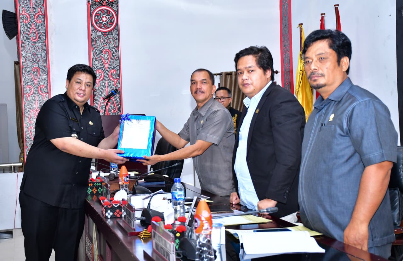Bupati Samosir Sampaikan LKPJ 2025 ke DPRD