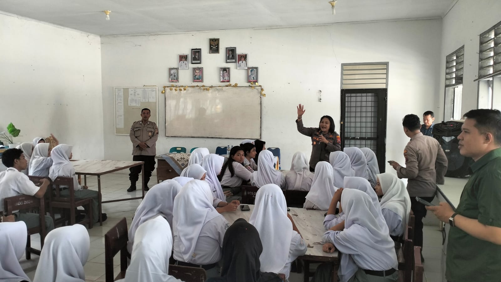 Program “Go To School” Sat Binmas Polres Binjai Ajak Pelajar Tidak Terlibat Kenakalan Remaja