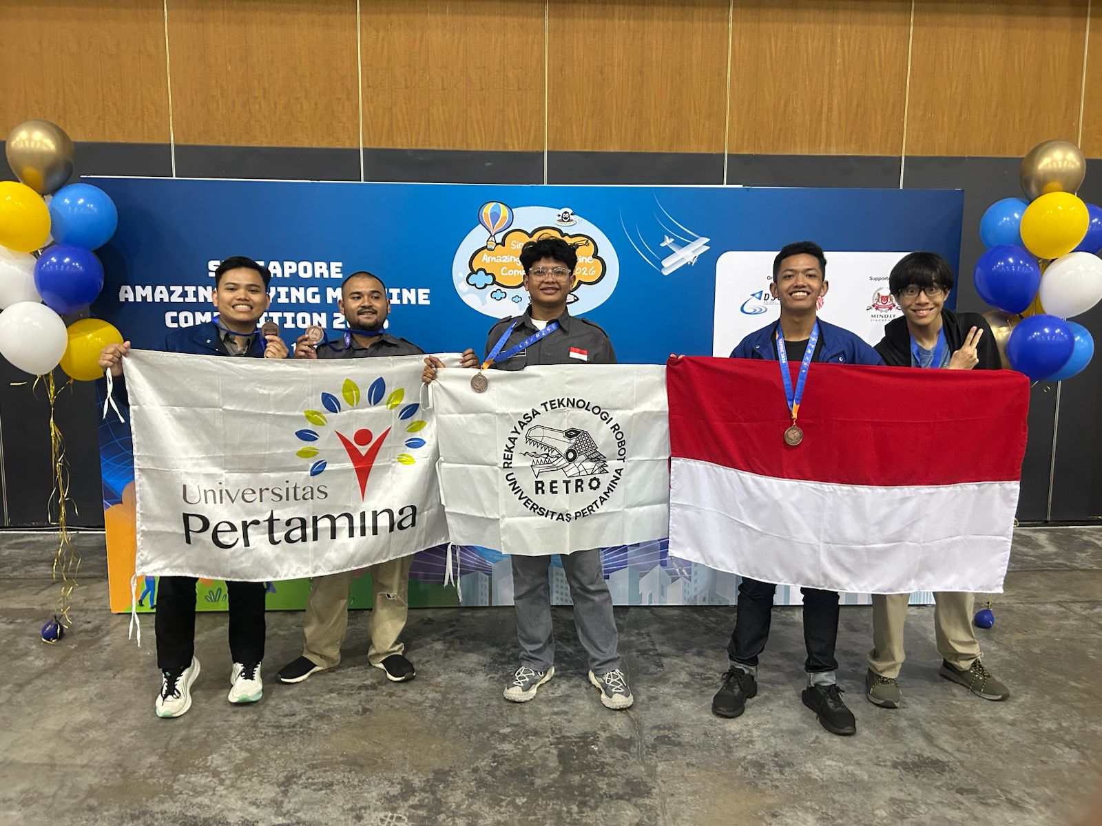 Mahasiswa UPER Raih Penghargaan Bergengsi di Kompetisi Internasional
