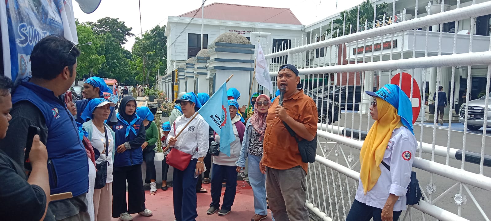Puluhan Pengunjukrasa Desak Kejari Usut Dugaan Korupsi Disdikbud dan Ramadhan Fair 2026