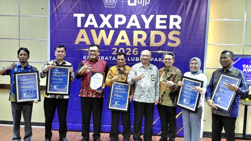 Bupati Deli Serdang dan Lima OPD Raih Penghargaan Taxpayer Awards 2026
