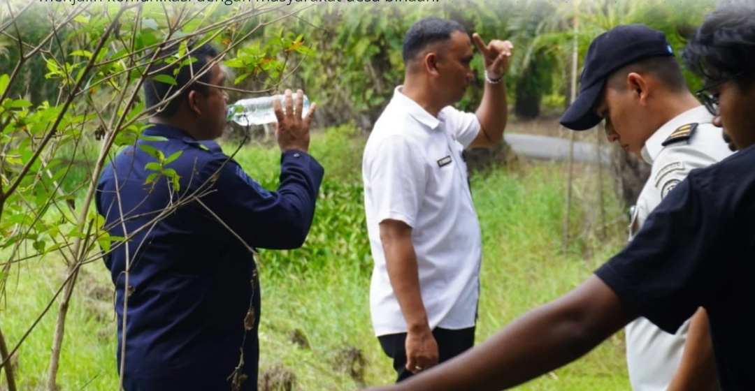 Rutan Tanjung Pura Bersihkan Lahan Ketahanan Pangan di Desa Binaan Pemasyarakatan