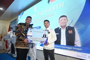 Bobby Nasution Serahkan Tali Asih Atlet SEA Games 2025, Sebut Prestasi Mereka Titik Awal Indonesia Emas 2045