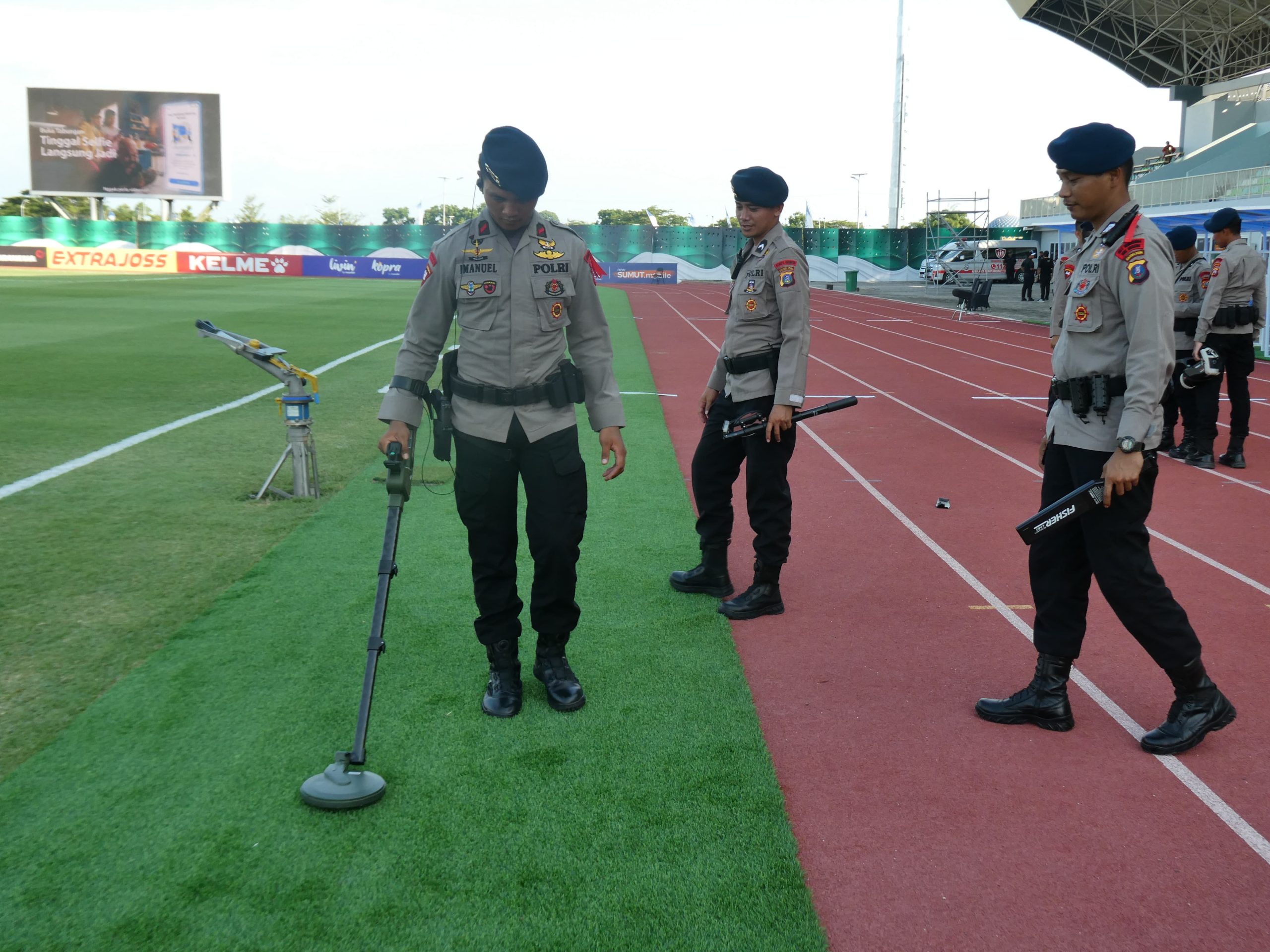 Jelang Laga Filipina Vs Australia, Gegana Brimob Polda Sumut Sterilisasi Stadion Madya untuk Pastikan Keamanan ASEAN U-19 Boys’ Championship 2026