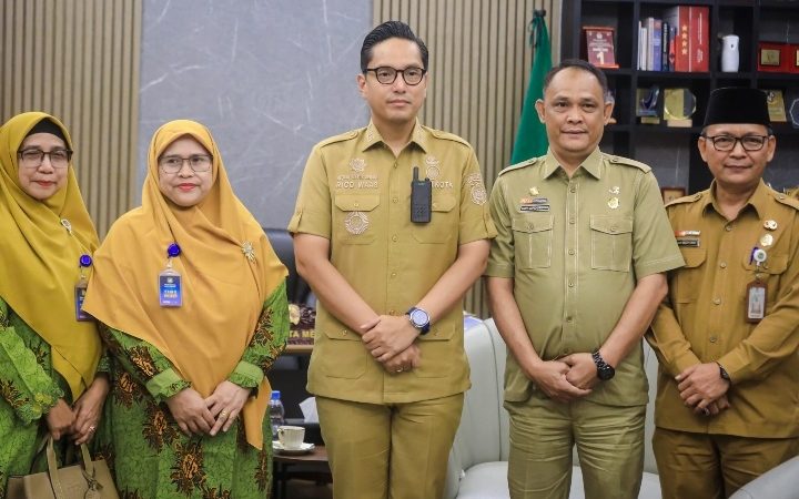 Sambut Hangat Pengurus Aisyiyah, Rico Waas Dukung Tabligh Akbar Milad ke-109
