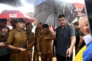 Gubernur Bobby Desak Percepatan Pembangunan Tanggul dan Sabodam Sungai Tukka