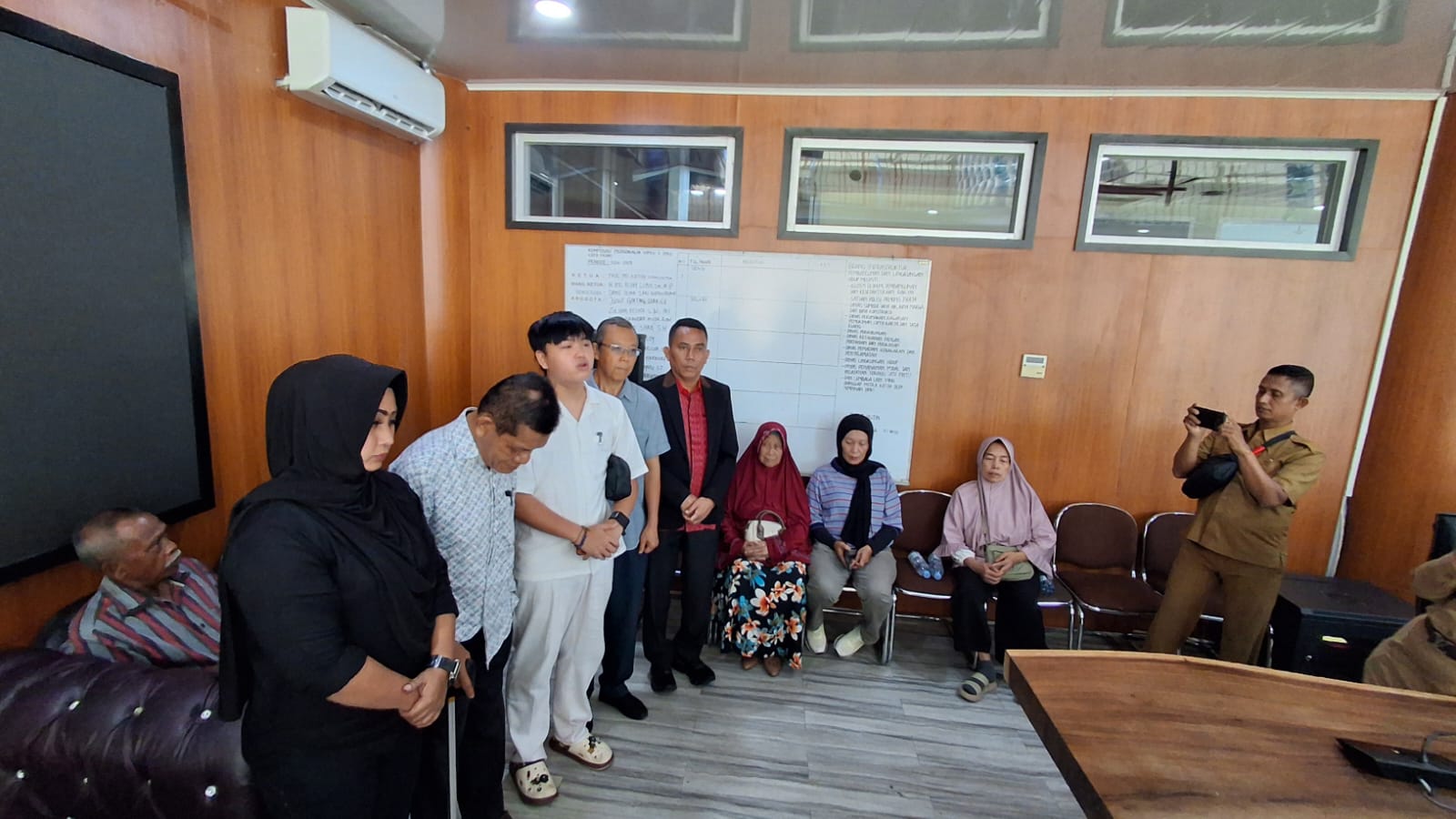 Puluhan Warga Jalan Bono, Tidak Keberatan Atas Keberadaan Pabrik Kecap “Hati Angsa”
