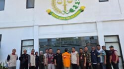 OJK Serahkan Tersangka Kasus PT BPR SAWA kepada Kejaksaan Negeri Sidoarjo