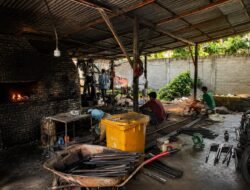 Dari Bengkel Desa ke Rantai Pasok Sawit, PTPN IV PalmCo Naikkan Kelas IKM Pandai Besi