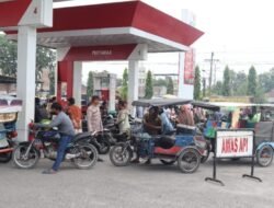Antrean Pengisian BBM Mengular, Polresta Deli Serdang Lakukan Pengamanan dan Pengaturan Jalur Disetiap SPBU