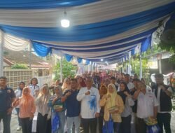 Bahas Persampahan, Antonius Devolis Tumanggor Tutup Sosialisasi dengan Lagu