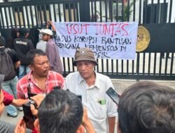 Ratusan Mahasiswa dan Masyarakat Kenegerian Sihotang Kawal Sidang Dugaan Korupsi Bansos PENA di PN Medan