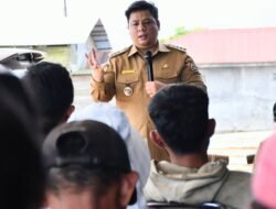 Bupati Samosir Ajak Kelompok Tani Buktikan Keberhasilan Program Kolaborasi Sumut Berkah, 5 Ton Bibit Kentang Disalurkan