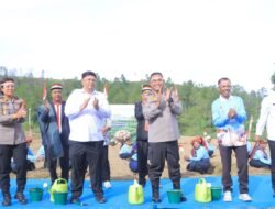 Kapolda Sumut Pimpin Penanaman Bawang Putih Serentak di Samosir, Dukung Swasembada Pangan