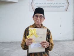 Selembar Sertipikat Menjaga Amanah Tanah Wakaf