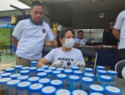 LAPAS KELAS IIA BINJAI RUTIN LAKUKAN PEMERIKSAAN TES URINE WARGA BINAAN