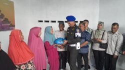 Kolaborasi KBB dan Subdenpom I/5-1 Belawan Bagikan Puluhan Paket Sembako kepada Warga