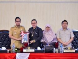 Rico Waas Hadiri Paripurna DPRD: Perda Penanggulangan Kemiskinan Direvisi